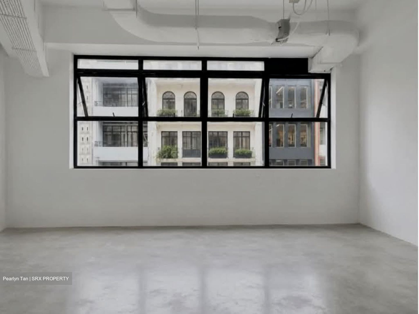 Hongkong Street (D1), Office #589174641